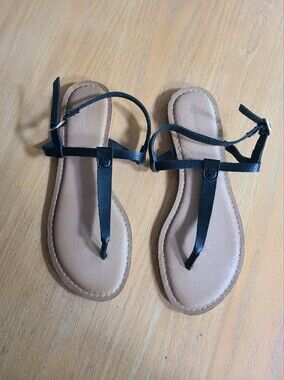 Old Navy Black T-Strap Ankle Sandals with Tan Footbed